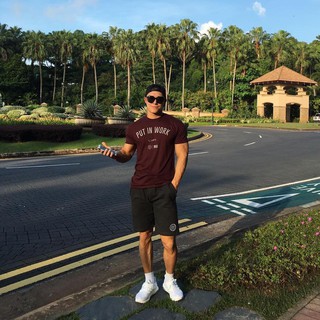 Áo PUT IN WORK Đỏ Đô thể thao năng động