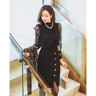 Chân váy ôm bút chì xẻ lai phối nút