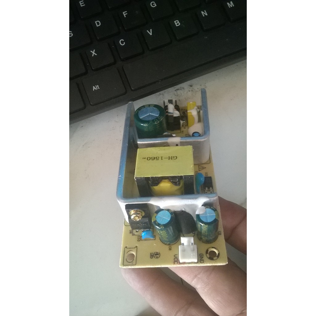 Nguồn cấp điên loa kéo 15v/6A