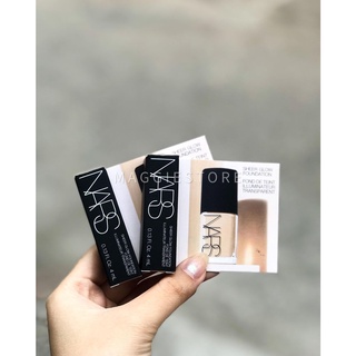 Kem nền Nars Sheer Glow Foundation mini 4g