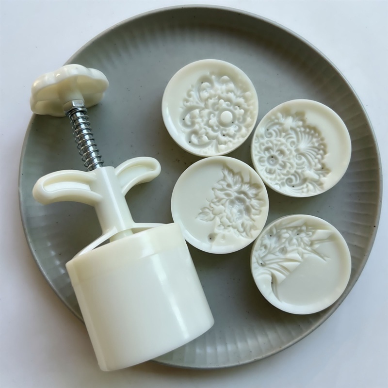Khuôn Làm Bánh Trung Thu Hình Bông Hoa Bằng Nhựa Tiện Dụng DIY