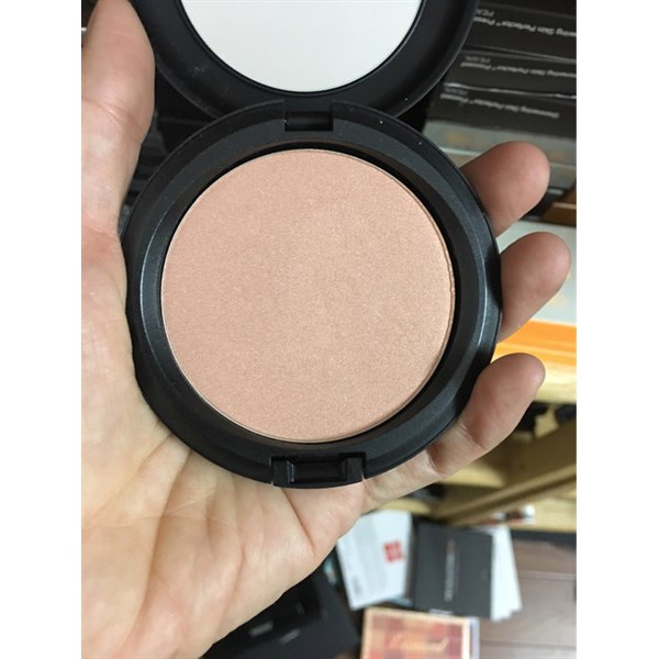 Phấn tạo khối, highlight bắt sáng MAC