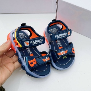 Thanh lý sandal bé trai hết đèn