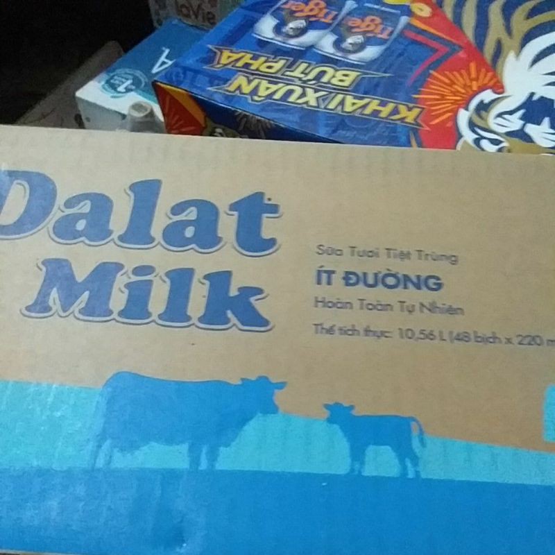 một thùng sữa túi dalat milk 48 gói