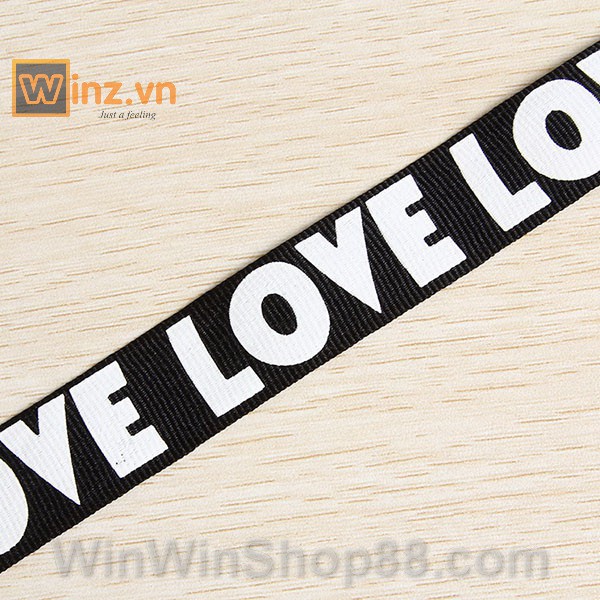 Combo 2 Móc khóa Strap dây vải chữ LOVE - Do_luu_niem