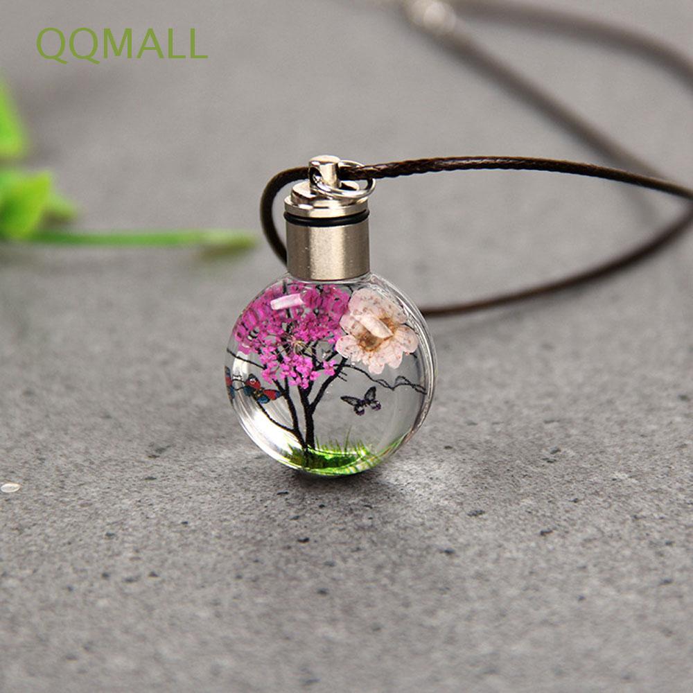 Vòng cổ mặt hình cầu có gắn đèn Led phát sáng độc đáo