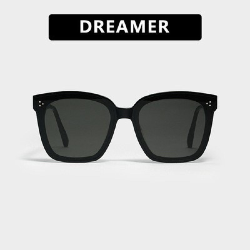 Kính râm vuông cá tính