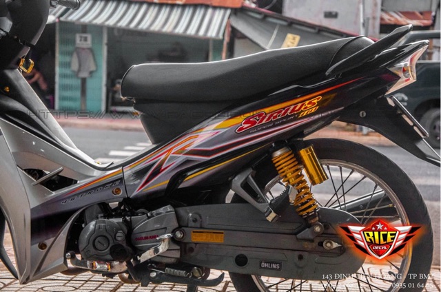 Tem rời Sirius R bạc đen Q -1