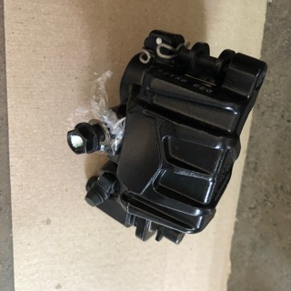 BỘ HEO THẮNG TRƯỚC SATRIA FI CÓ KÈM THEO BỐ THẮNG