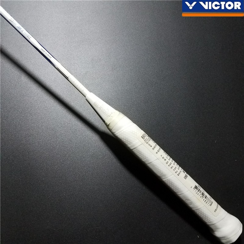 Vợt cầu lông chuyên nghiệp victor Brave Sword 12light