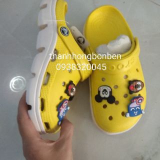 Dép sục kèm 6 stickers/ jibbits(form hơi nhỏ)