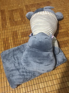 Bộ chăn gối hà mã Bobby cho bé