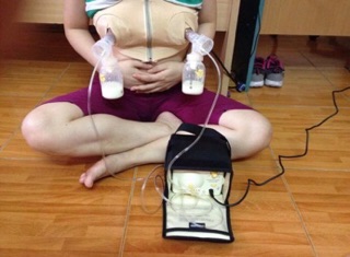 Áo hút sữa rảnh tay