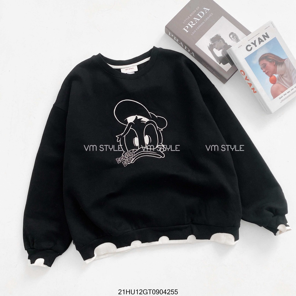 Áo nỉ Hoodie viền tay in hình chú vịt vạt áo cách điệu thời trang nữ Hàn Quốc FMstyle Saigon 21HU12GT0904 | BigBuy360 - bigbuy360.vn
