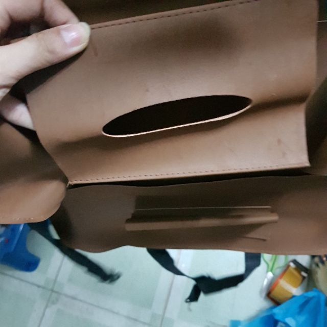 Ví da sau ghêa xả lỗ hơn nửa giá