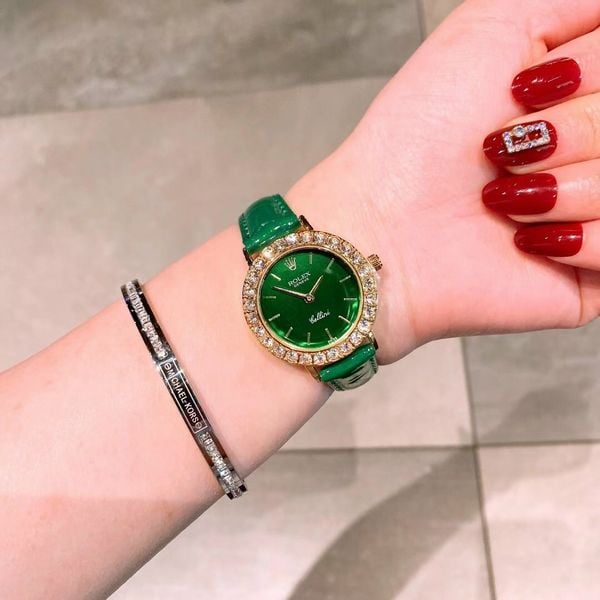 Đồng hồ nữ ROLLEX dây da mặt tròn size 30mm