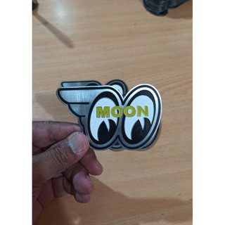 Huy hiệu hình mặt trăng cho xe vespa