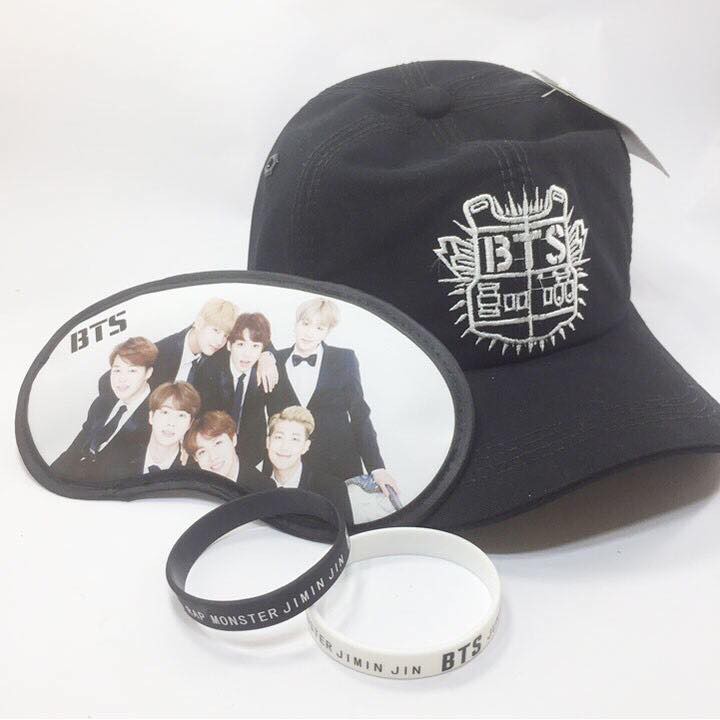 Combo 1 Mũ BTS,2 Vòng Tay BTS Đen Trắng,1 Bịt Mắt Ngủ BTS (BT21)