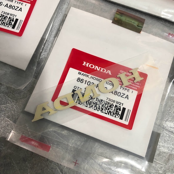 TEM CHỮ NỔI HONDA XÁM KHÓI VARIO 125 - 150 CHÍNH HÃNG