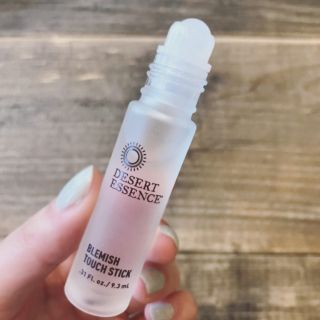 Thanh lăn Mụn Thảo Mộc Desert Essence Blemish Touch Stick