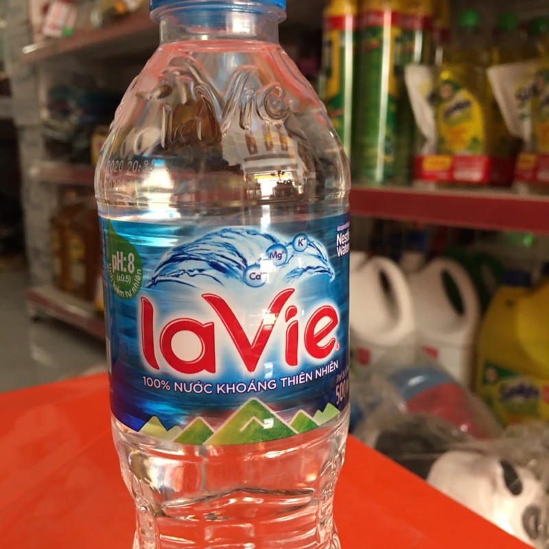 nước khoáng thiên nhiên Lavie 1 chai 500ml