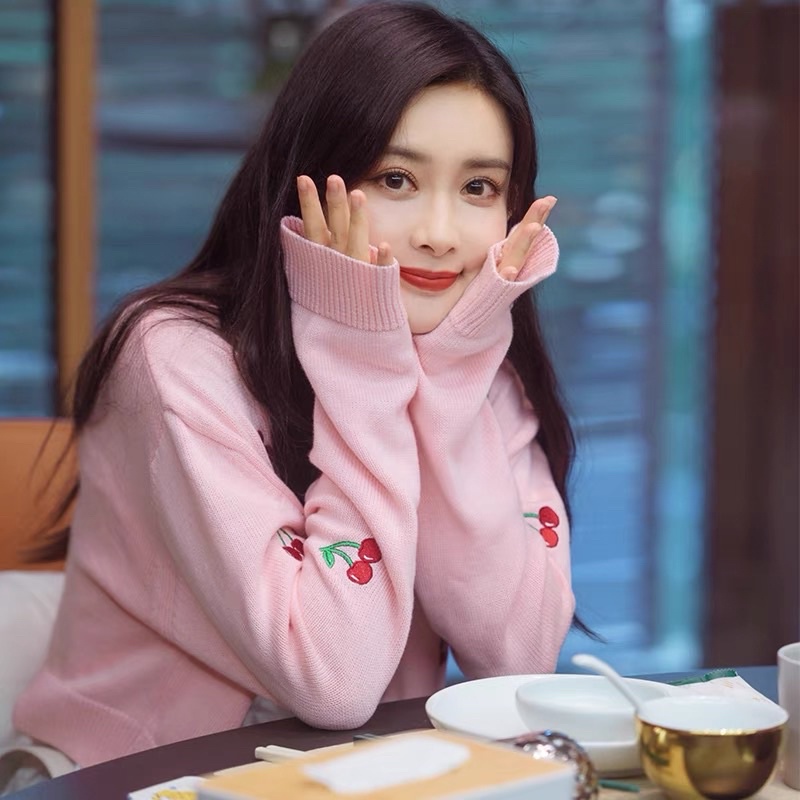 Áo cardigan hồng cổ V dài tay hoạ tiết cherry TỐNG NGHIÊN PHI phong cách ulzzang SAM SAM BOUTIQUE