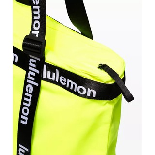 The Rest is Written Tote - Lulu.lemon