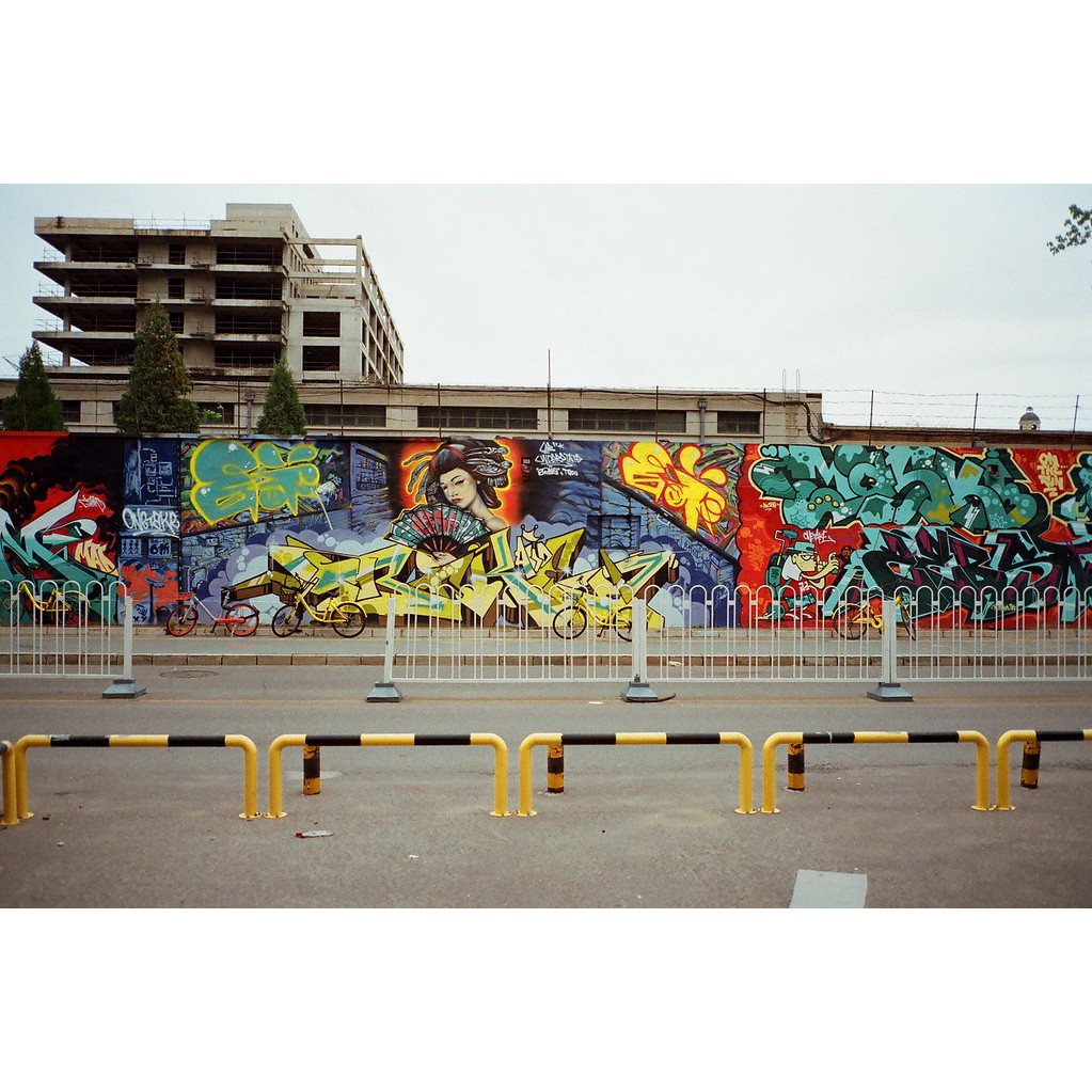 Phim chụp ảnh Fuji SUPERIA PREMIUM 400 27exp Date 08/2024 film 35mm