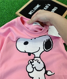 Áo nỉ hồng hình chó snoopy
