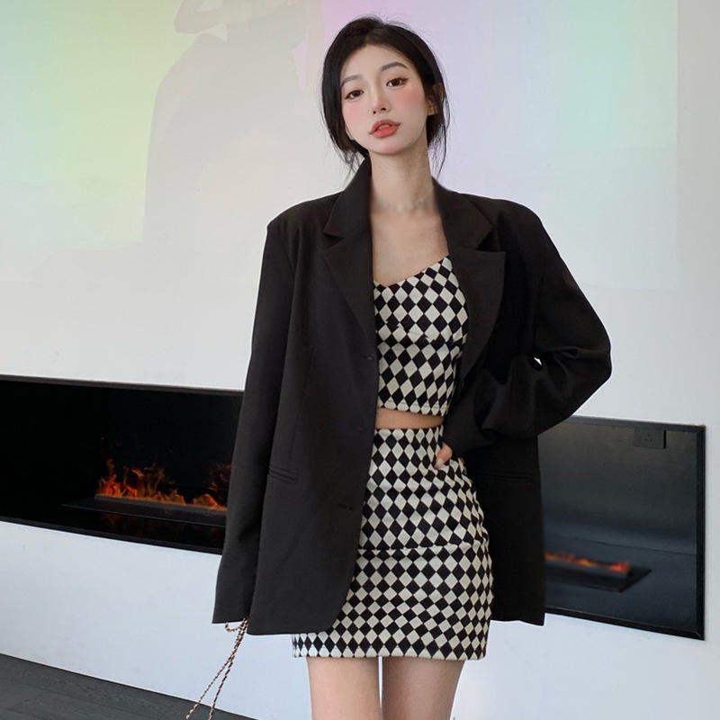 Set Áo Croptop 2 Dây + Chân Váy Ngắn Xẻ Tà Quyến Rũ Cho Nữ