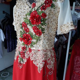 Dạ hội cao cấp  trung niên