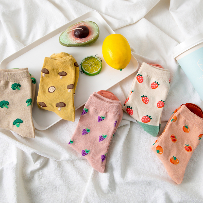Cartoon vegetables Printed Crew Socks Women Cotton Funny Strawberry Tube Socks Ladies Skateboard Hosiery