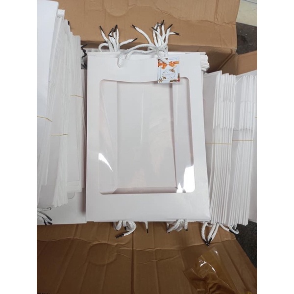 SÉT 5 CÁI TÚI GIẤY MẶT KÍNH ĐỰNG BÓ HOA VÀ QUÀ TẶNG ,ĐẸP ,SANG TRỌNG ,LỊCH SỰ