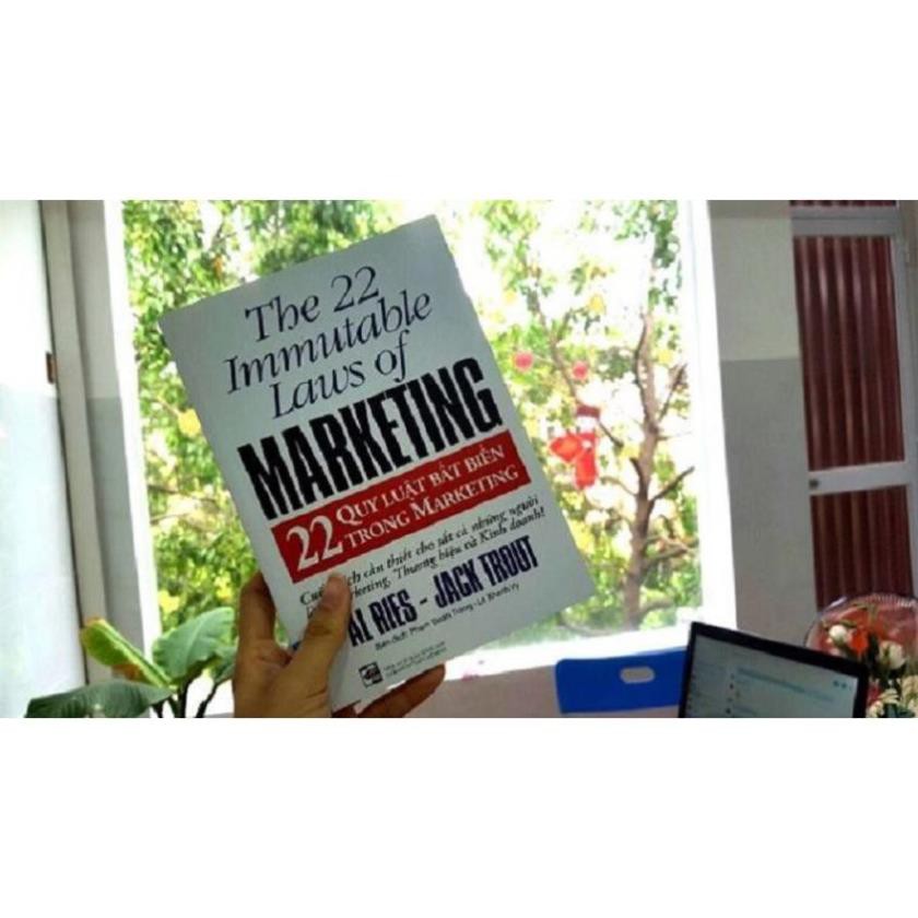 Sách - 22 Quy luật bất biến trong marketing - FirstNews