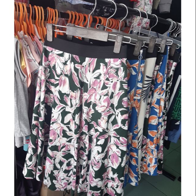 Chân váy hoa  vnxk