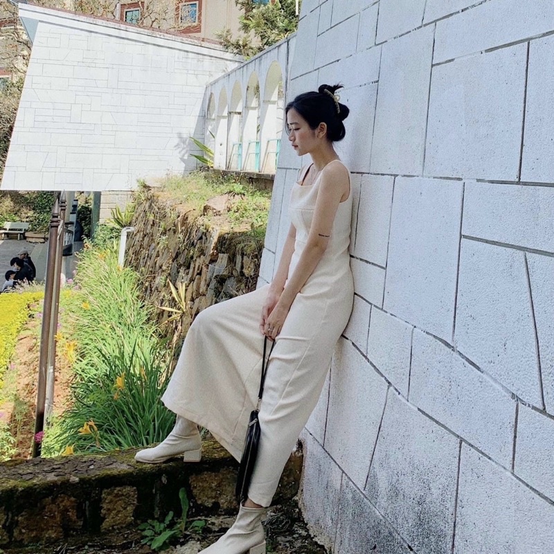 Đầm váy midi trắng hai dây form suông dài