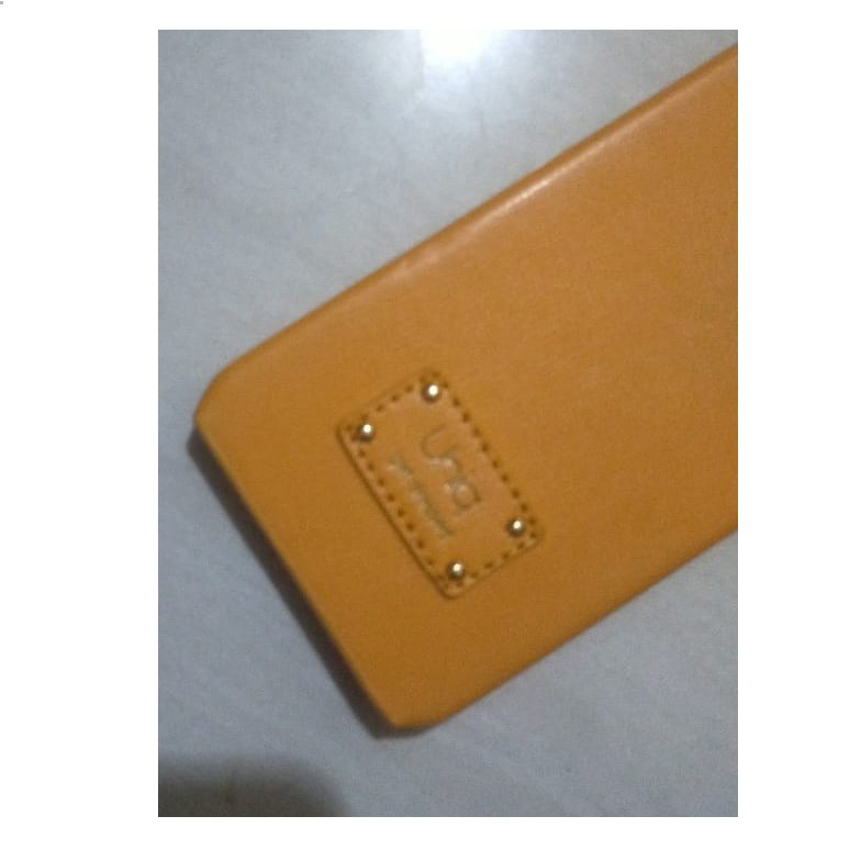Ốp Lưng Uniq Soiree Màu Vàng Cho Apple Iphone 5 / 5s