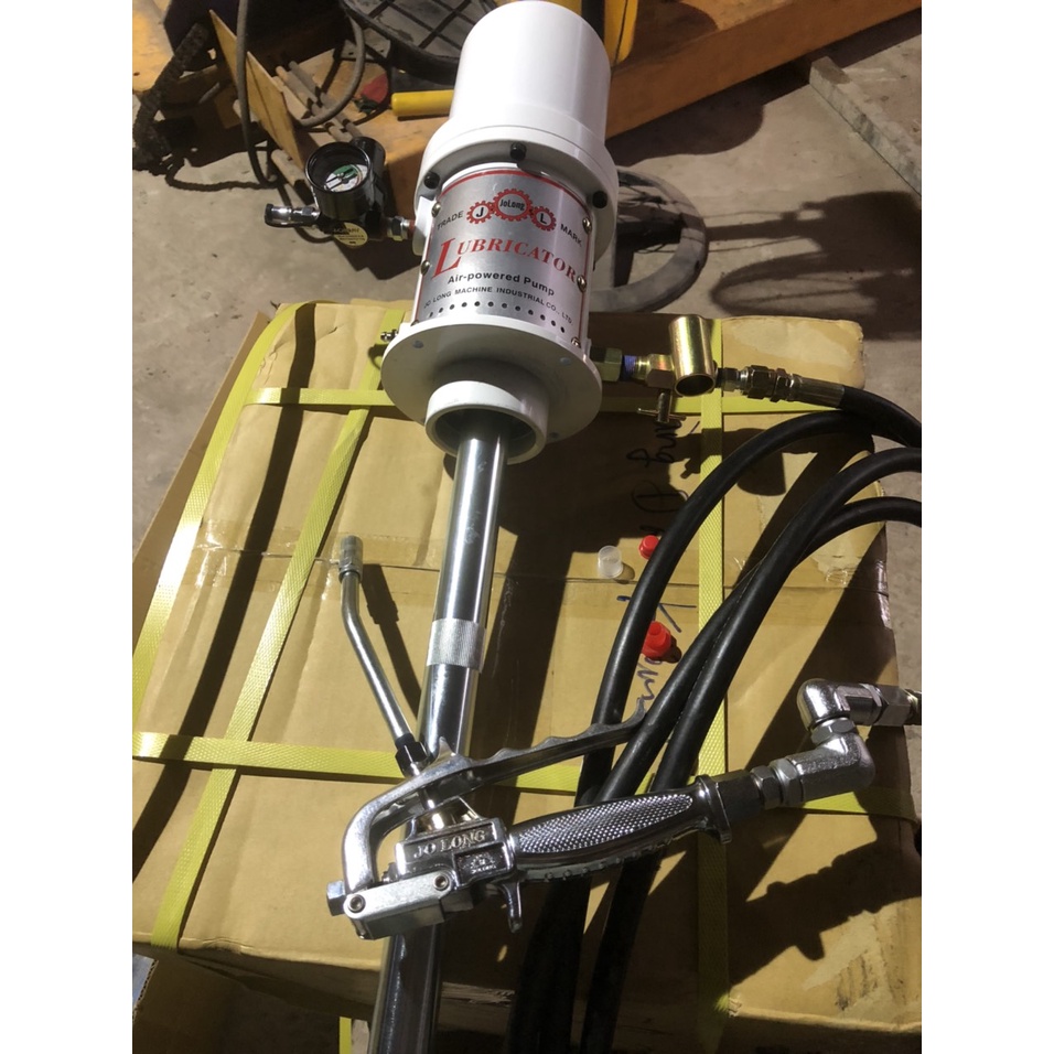 Thùng bơm mỡ,Máy bơm mỡ bò bằng khí nén Jolong A65G