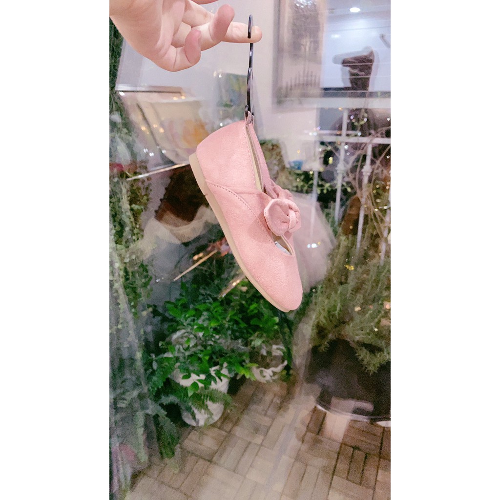 Giày búp bê da lộn Mother Care xuất dư xịn đét- xịn nhất quả đất luôn ạ! Giá rẻ khỏi chê luôn ạ!