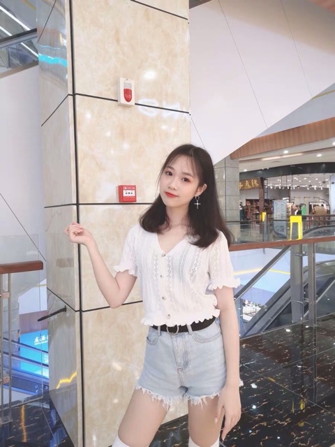 Áo thun áo len mỏng mùa hè cổ v áo croptop Jennie Blackpink M28 | BigBuy360 - bigbuy360.vn