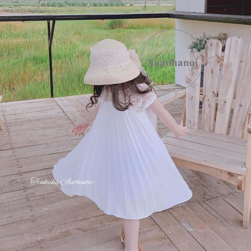 Đầm bé gái mầu trắng dập ly phối ren dáng xòe rộng XHN998