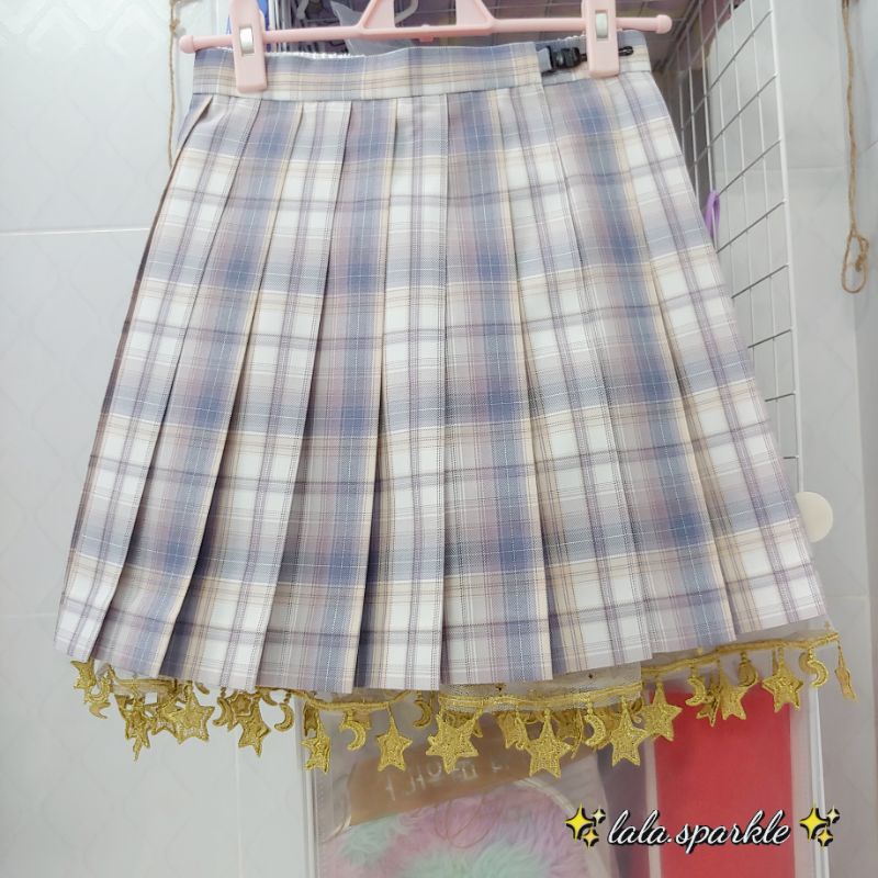 Tùng ngôi sao JK màu vàng