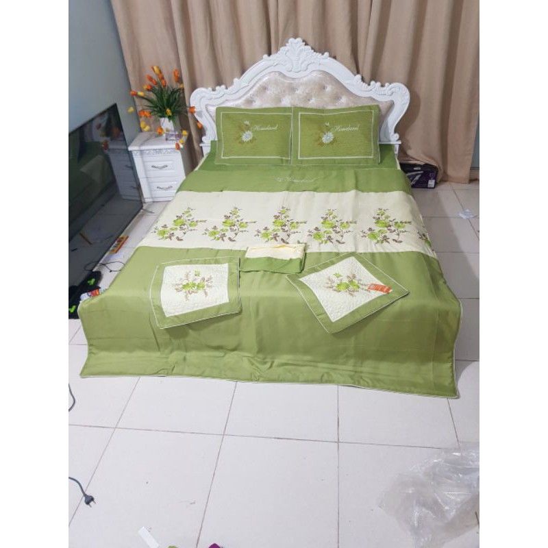 Bộ chăn ga gối cưới 7 món Hàng loại 1 có hoa văn thêu