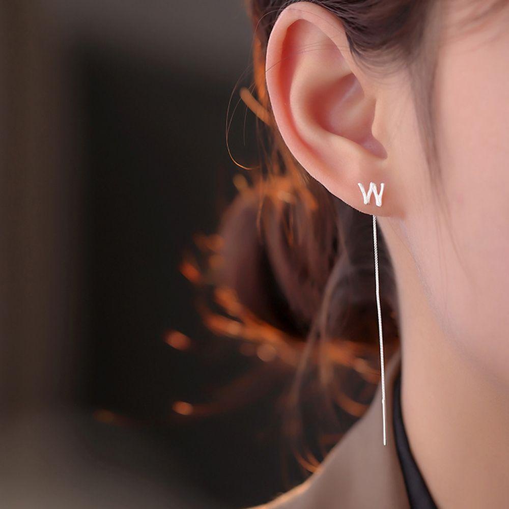 Khuyên Tai Dạng Hạt Xỏ Bằng Đồng Hình Chữ Cái Sáng Tạo