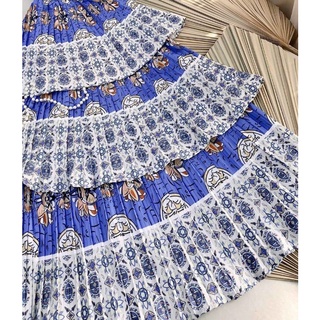 Đầm maxi dập ly tầng họa tiết