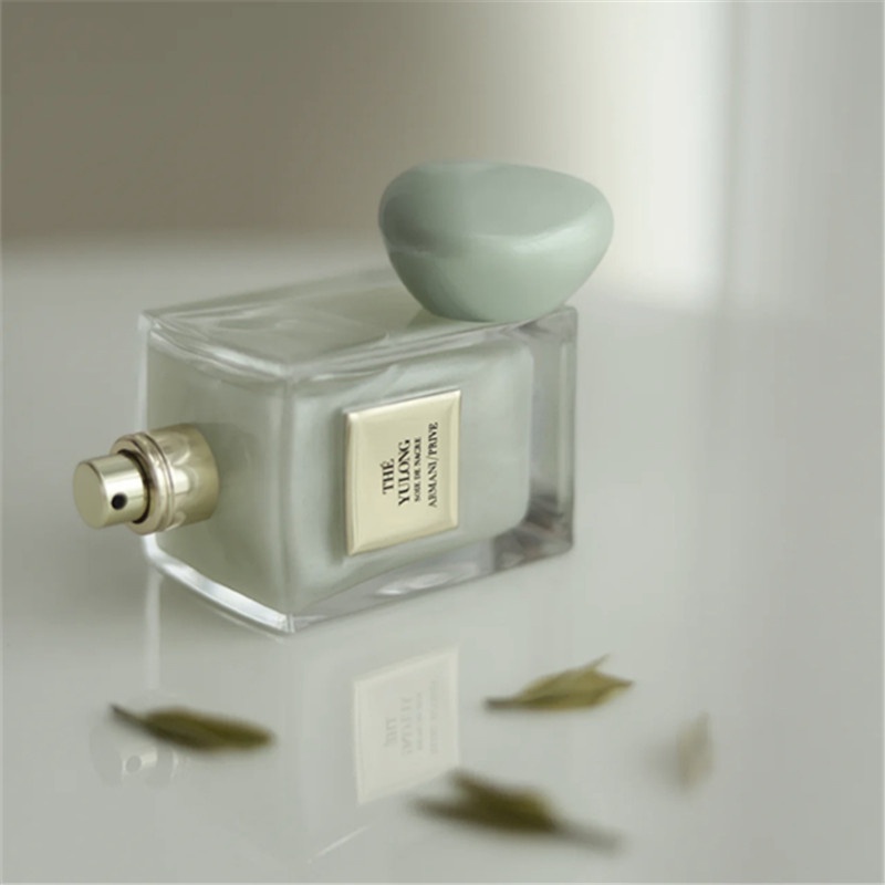 Nước hoa cao cấp Armani GIORGIO có kim tuyến chảy ma thuật