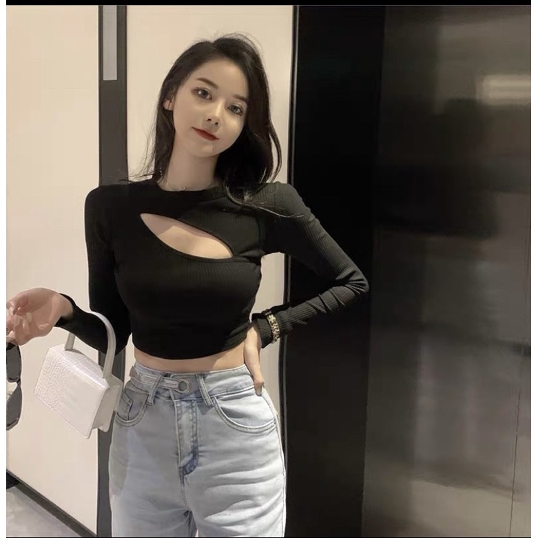 Áo hở ngực lệch tay dài