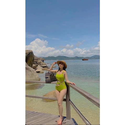 Bikini liền mảnh khuyên bụng
