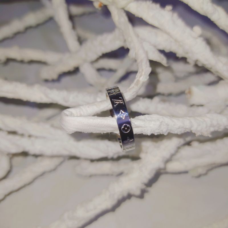 Nhẫn kiểu LV Louis Vuitton đủ 3 màu