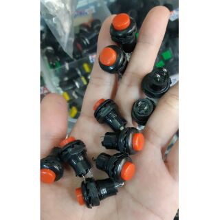 Công tắc nhựa tròn nhấn nhả - giá 10 cái 75k